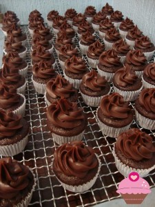 Mini cupcakes para lembrancinha