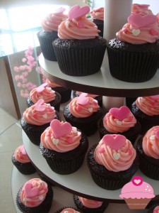 Torre de cupcakes casamento Juliana e Diego