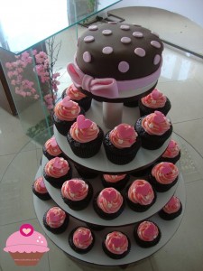 Torre de cupcakes casamento Juliana e Diego