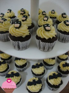 Mini cupcakes do Batman