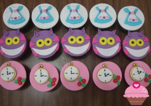 Cupcakes de Alice no país das maravilhas