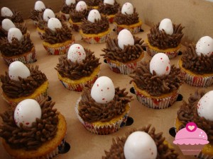 Mini cupcakes ovinhos de dinossauro
