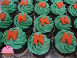 Mini cupcakes com iniciais