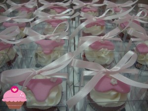 Mini cupcakes para chá de lingerie