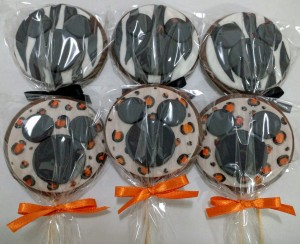 pirulitos de chocolate decorados Mckey Safari