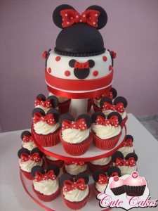 Torre de cupcakes da Minnie