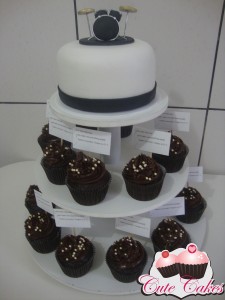 Torre de cupcakes Bateria
