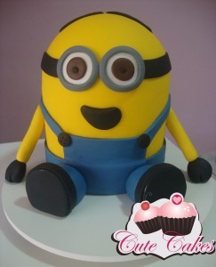 Bolo esculpido Minion
