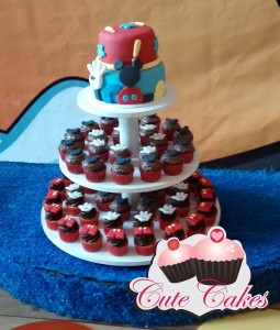 Torre de mini cupcakes do Mickey