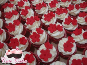 Mini cupcakes com flores