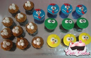 Mini cupcakes Galinha Pintadinha