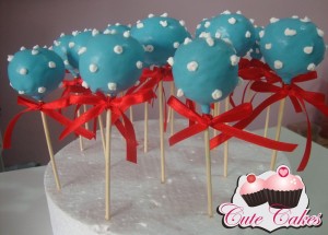 Cake pops Galinha Pintadinha