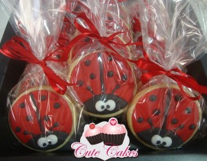 Bolachas decoradas de joaninhas