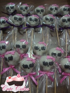 Cake pops Monster High