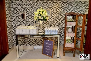 Mesa de doces decorados para casamento