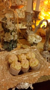 Mesa de doces decorados para casamento
