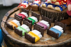 doces decorados no tema Branca de Neve