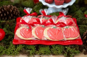doces decorados no tema Branca de Neve