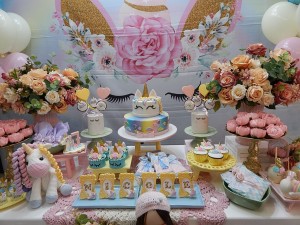 doces decorados unicórnio