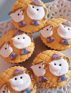cupcakes no tema Bela e a Fera