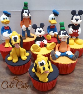 Cupcakes decorados com personagens da Turma do Mickey em 3D