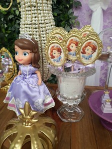 doces personalizados no tema princesa Sophia