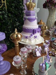 doces personalizados no tema princesa Sophia
