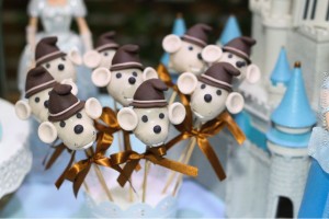 doces personalizados no tema Cinderela