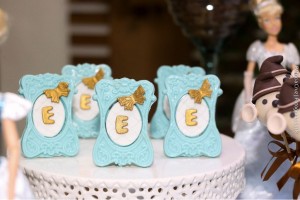 doces personalizados no tema Cinderela
