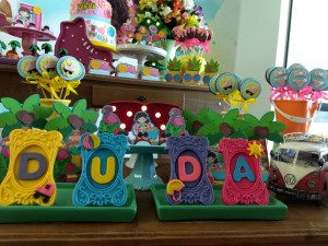 doces decorados para festa na piscina