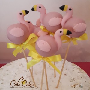doces decorados no tema Tropical
