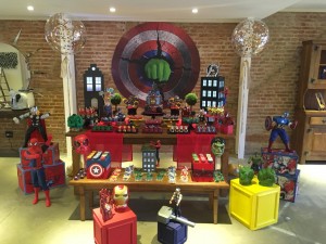 doces decorados no tema Vingadores