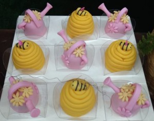 doces decorados abelhas abelhinhas