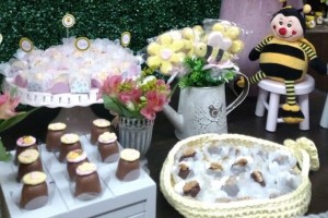 doces decorados abelhas abelhinhas