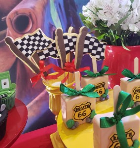 doces decorados Carros Disney