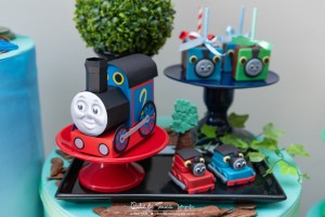 doces decorados Thomas e seus amigos