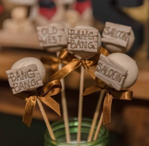 doces decorados no tema faroeste